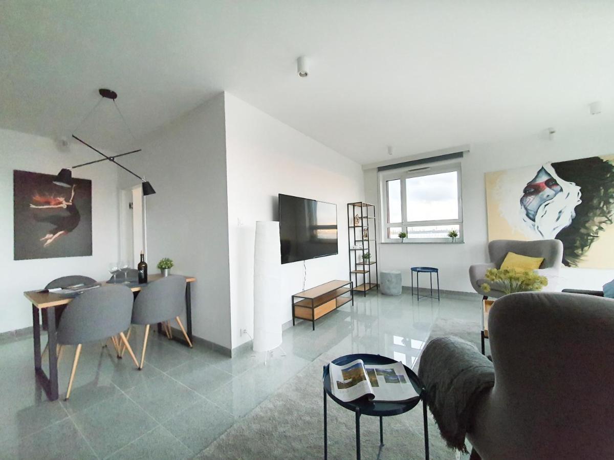 Capital Apartments - Towarowa Poznan Dış mekan fotoğraf