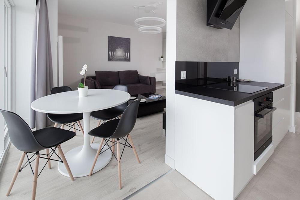 Capital Apartments - Towarowa Poznan Dış mekan fotoğraf